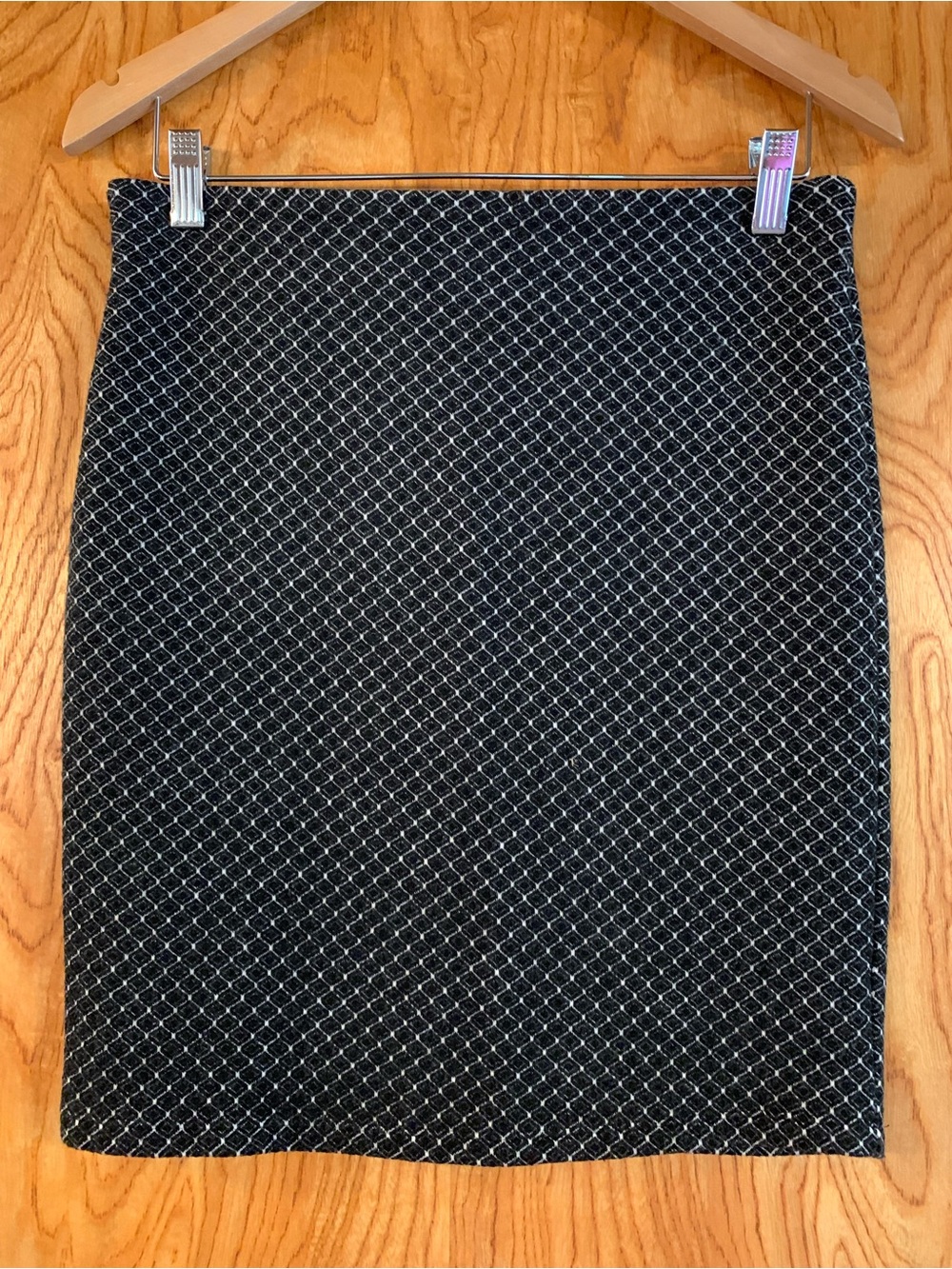 LOFT Black Diamond-Pattern Pencil Skirt
